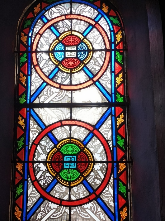 st_Bonnet_vitrailchapelle 2.jpg